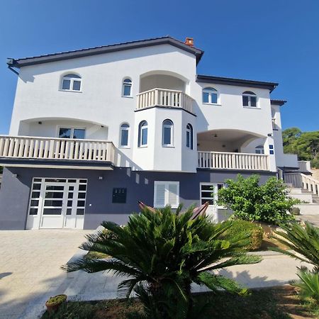 Apartments Villa Lora Kraj  Exterior foto