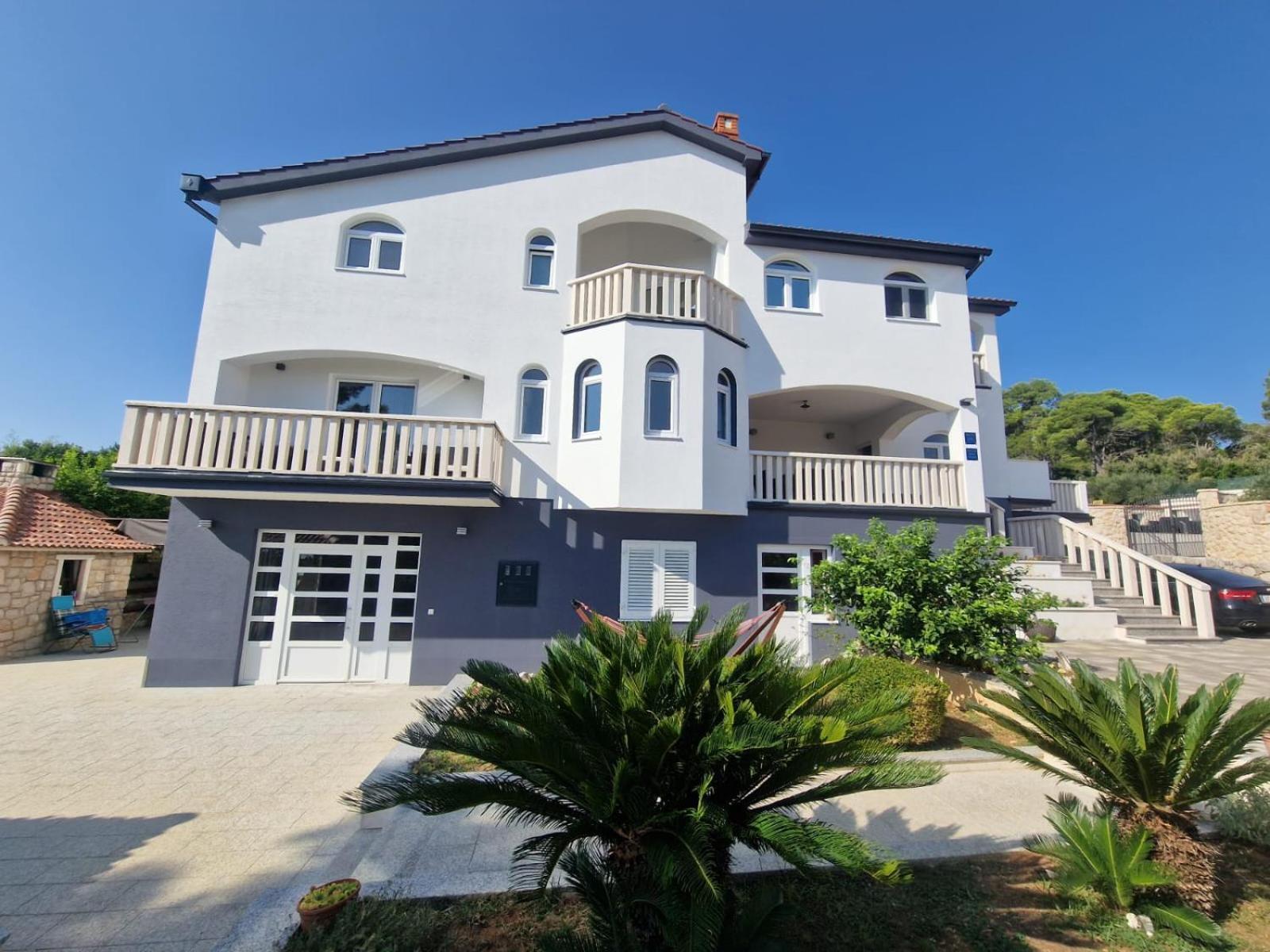 Apartments Villa Lora Kraj  Exterior foto