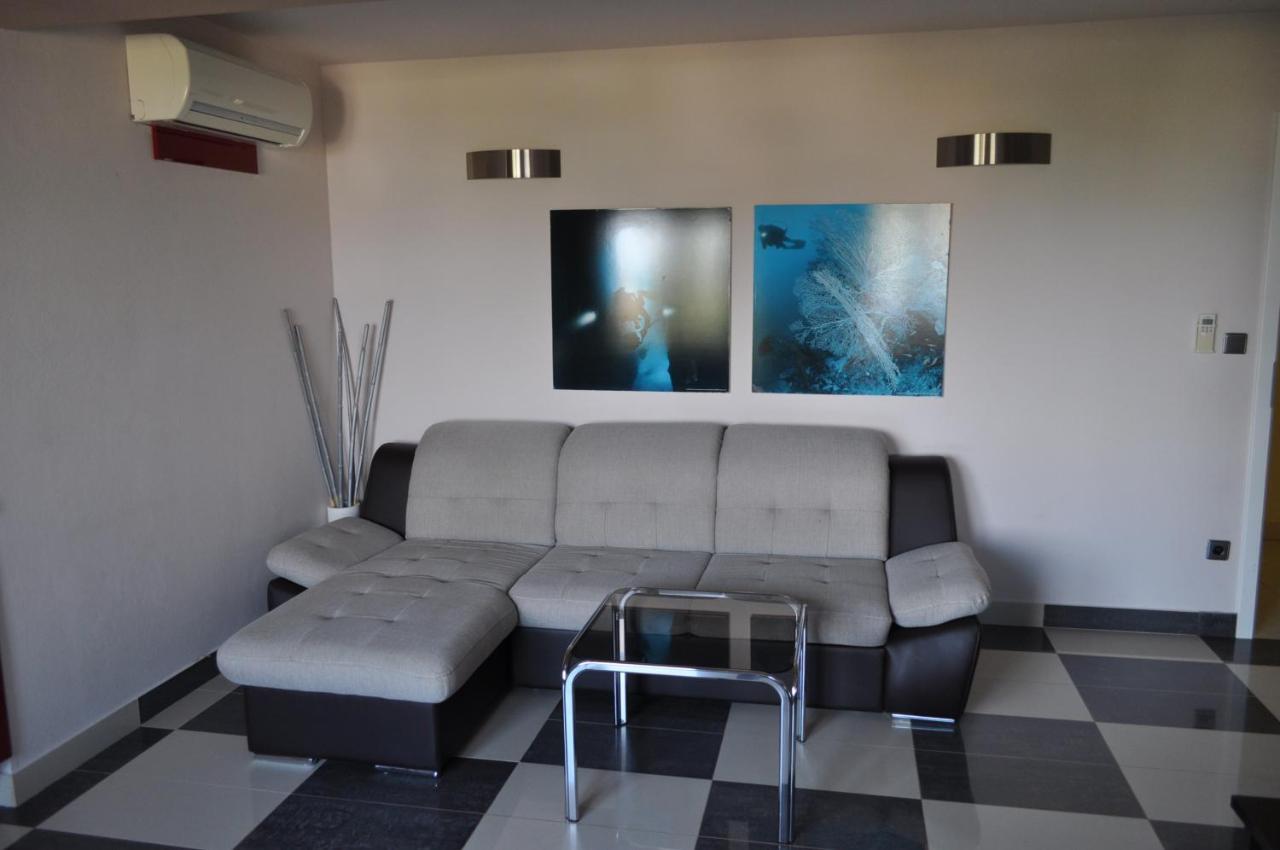Apartments Villa Lora Kraj  Exterior foto